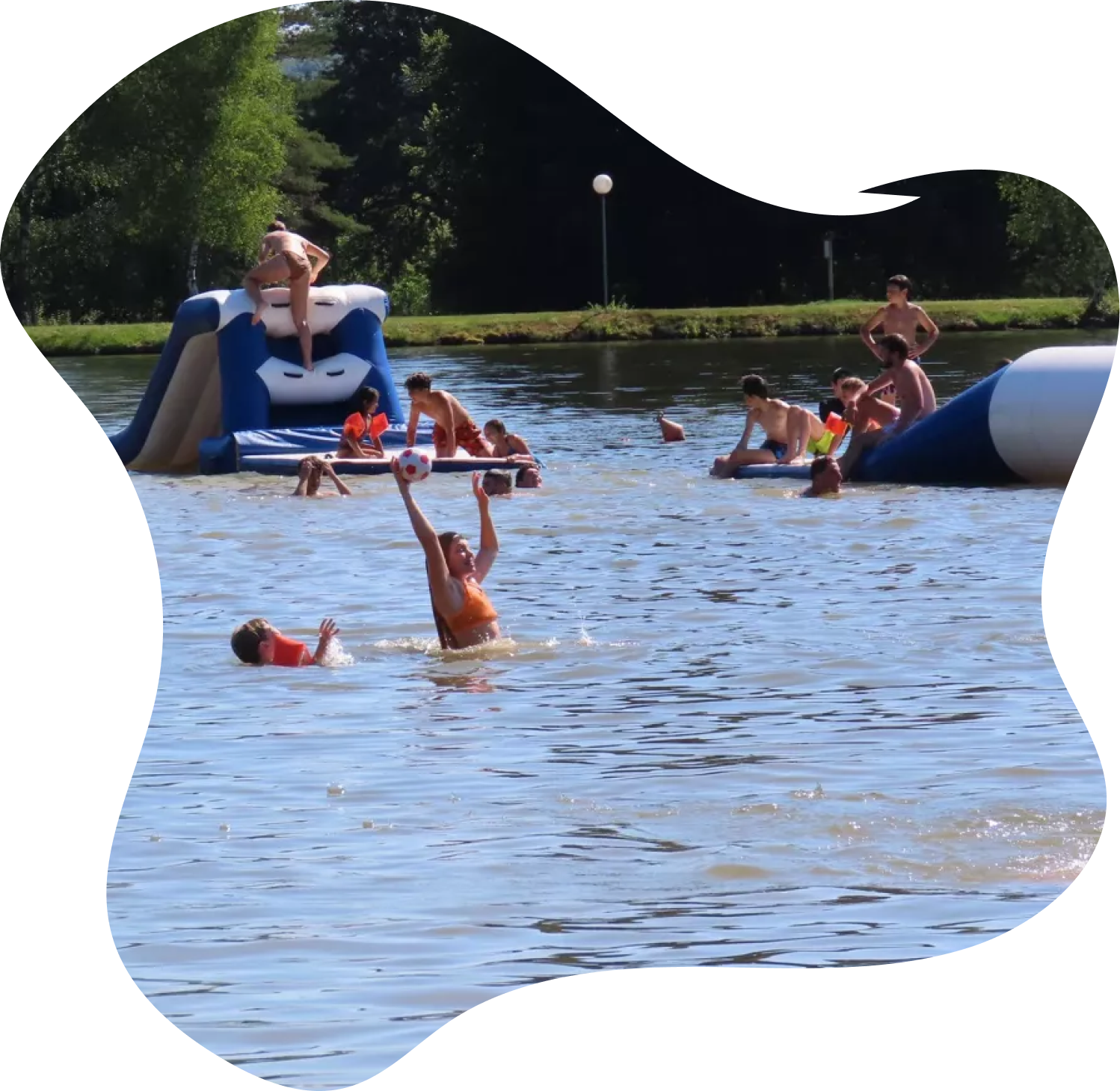 Zwemmeer op Camping Montard